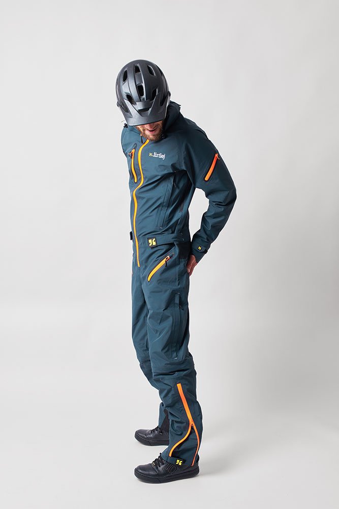 dirtlej DirtSuit Core Edition - Fango In generale